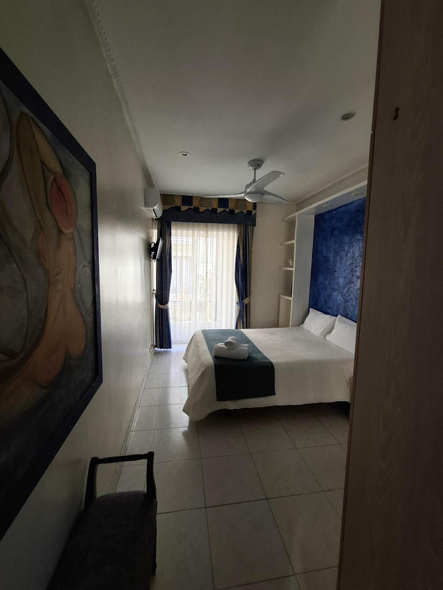 Hostal Villamanez マドリード エクステリア 写真