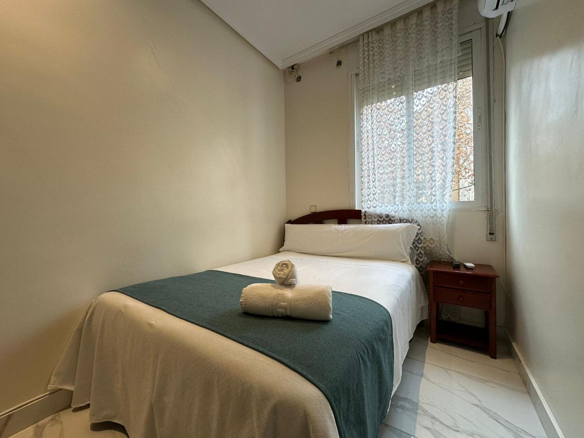 Hostal Villamanez マドリード エクステリア 写真
