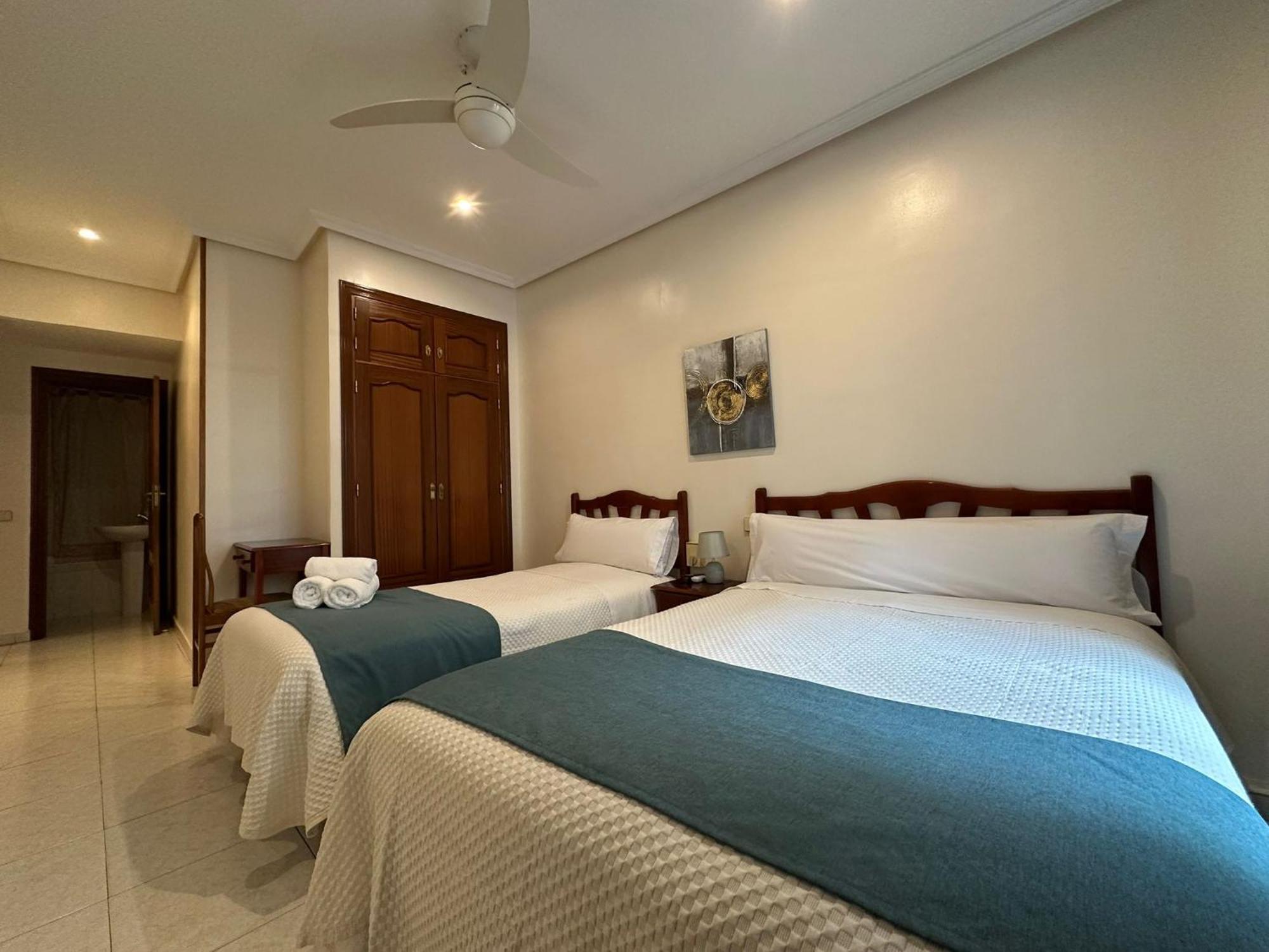 Hostal Villamanez マドリード エクステリア 写真